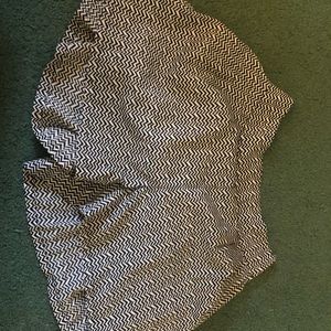 patterned American Eagle shorts